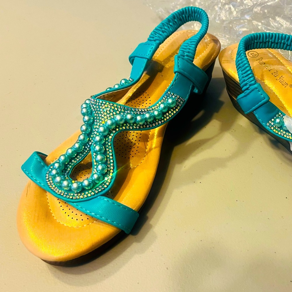 Duo Mei Zu Yuan teal beaded sandals. US size 9.5
